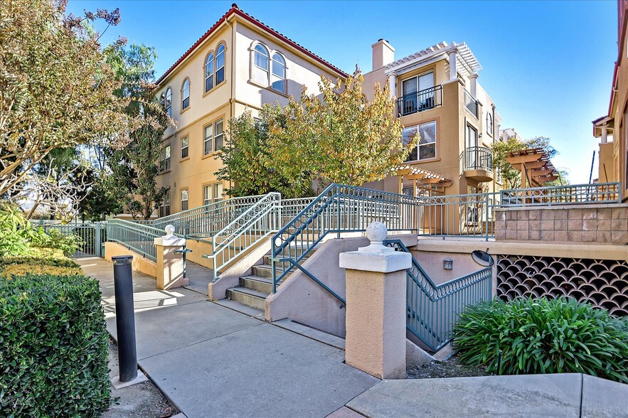 Building Photo - 952 S 11th St