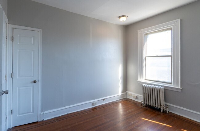 Building Photo - 5800 Spruce St