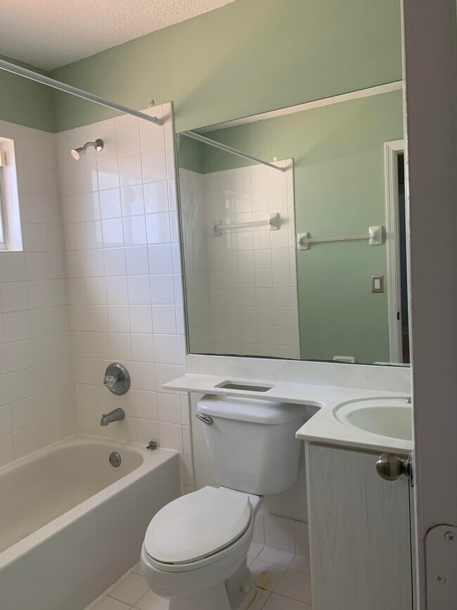Building Photo - 2825 SW 127th Way