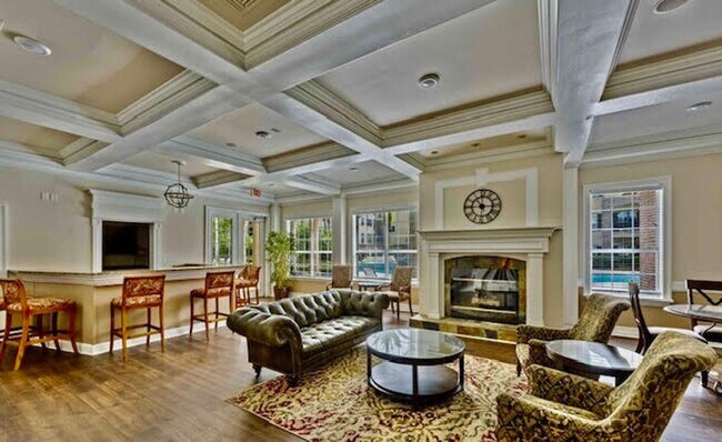 Building Photo - Awesome 3/2 Condo w/ a garage Gate Parkway...