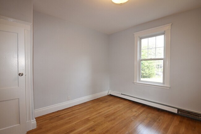 Building Photo - 218 Wachusett St