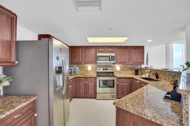 Building Photo - 3880 N Hwy A1A