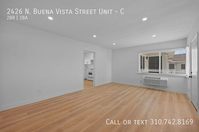 Building Photo - 2426 N Buena Vista St