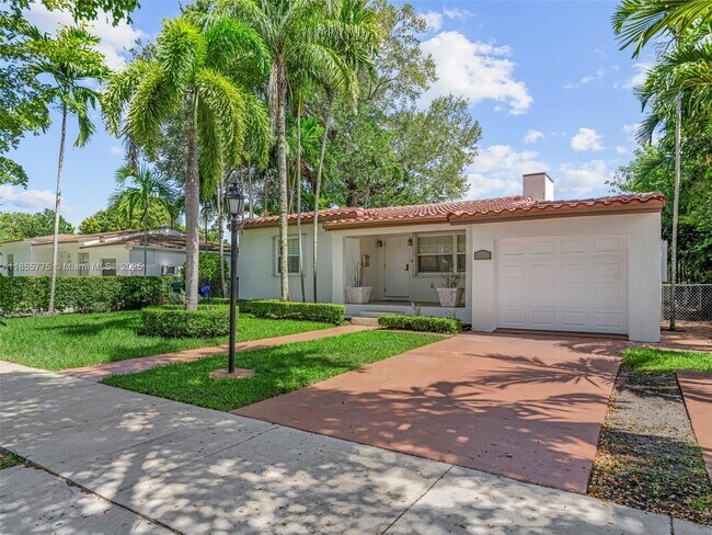 Building Photo - 4850 SW 5th Terrace