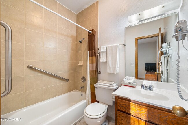 Building Photo - 5829 Buck Springs Rd