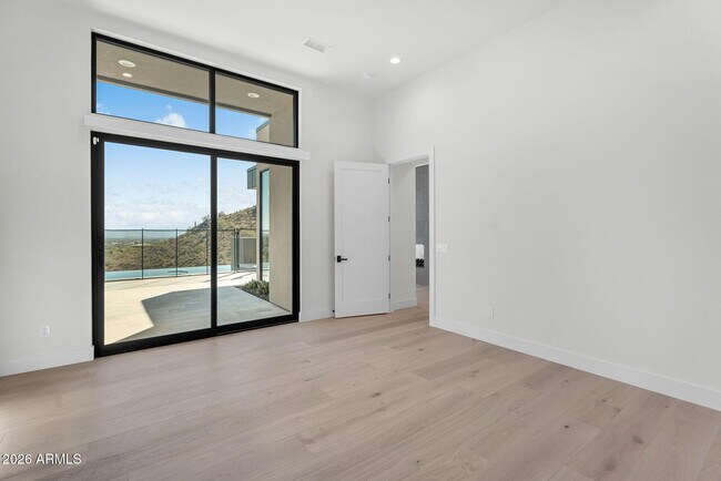 Building Photo - 6975 North 39th Pl