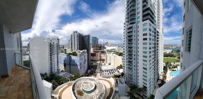 Building Photo - 253 NE 2nd St