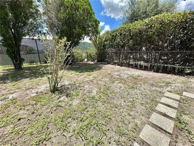 Building Photo - 3165 Bunny Run Dr