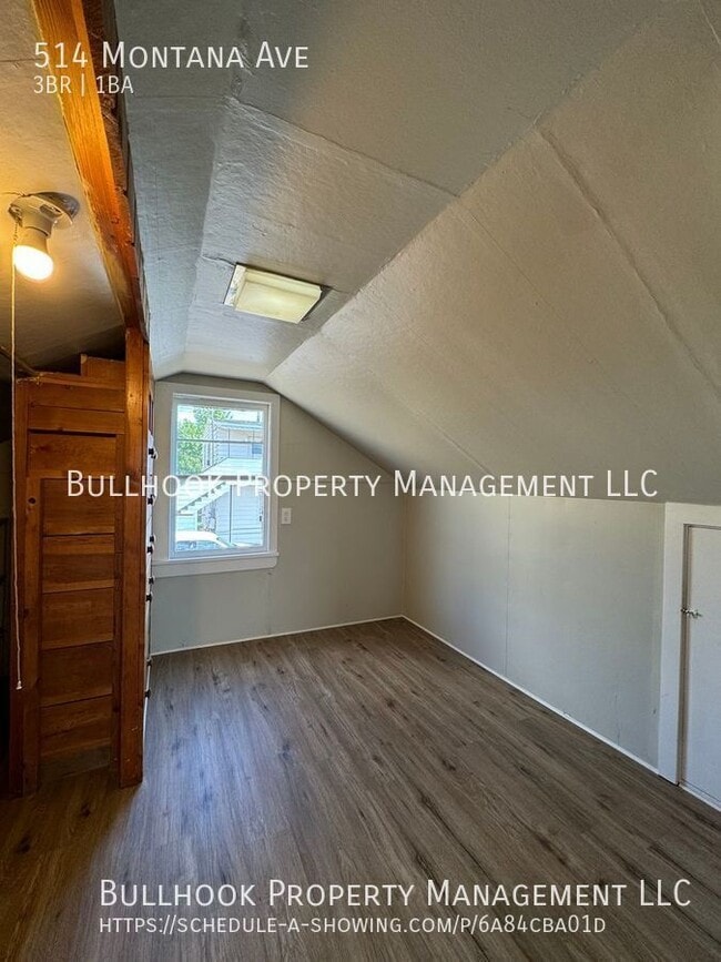 Building Photo - 514 Montana Ave
