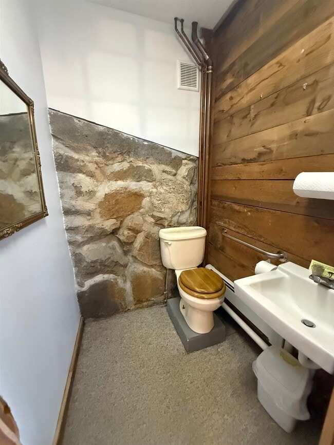 Building Photo - 9 Depot Rd