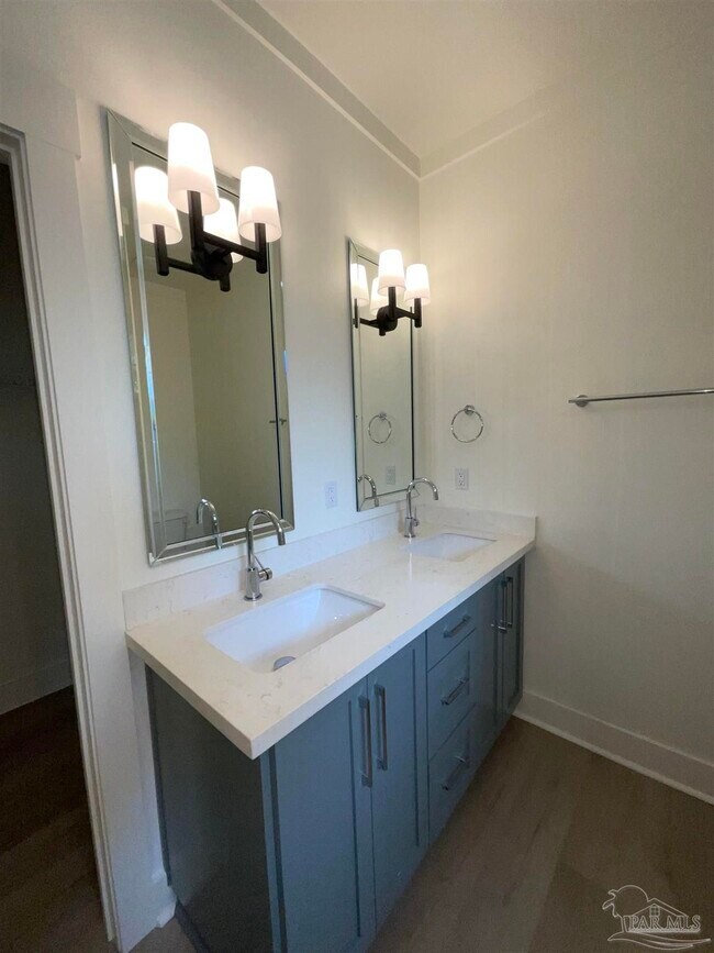 Building Photo - 1322 N 7th Ave