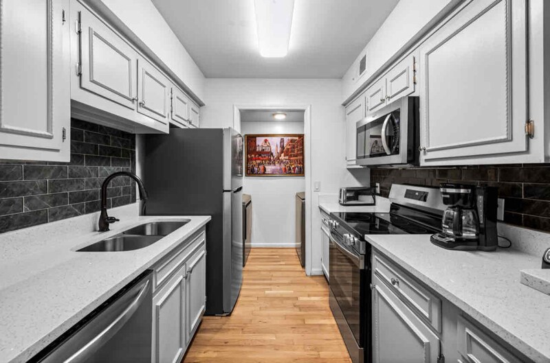 Building Photo - 2905 Burch Ave