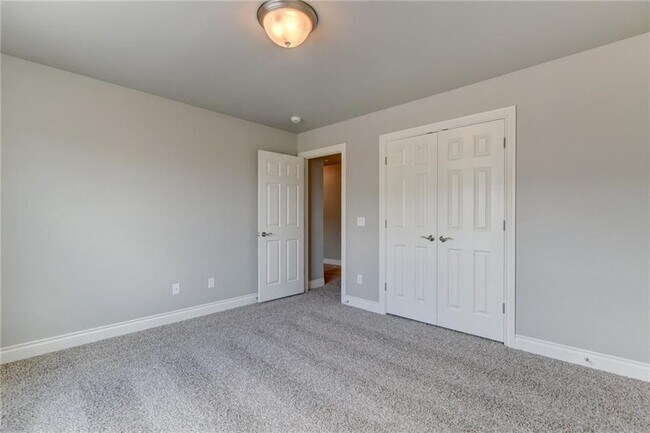 Building Photo - 17617 Hampton Park Dr