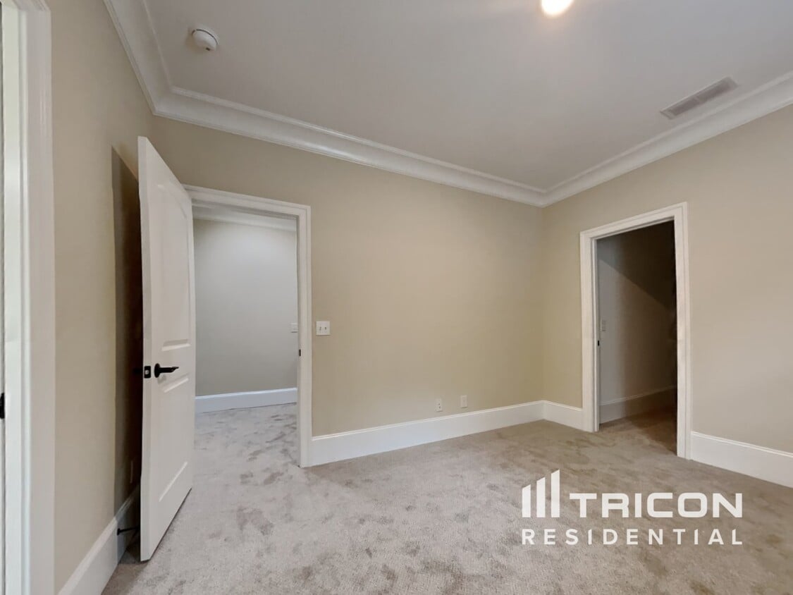 Building Photo - 2907 Wynnewood Dr