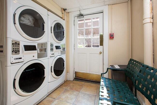 Building Photo - 16 Chauncy St