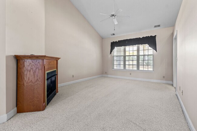 Building Photo - Sand Ridge Home