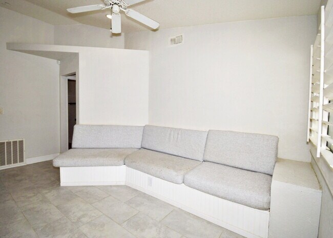 Building Photo - "Charming Oasis: 3-Bedroom Cathedral City Retreat with Pool, Fireplace, and Granite Kitchen!"