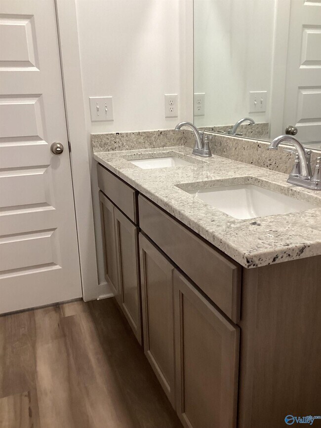 Building Photo - 3220 Spool Ln SW