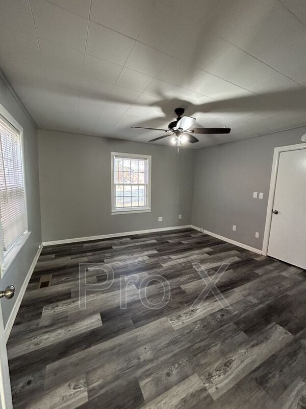 Building Photo - 606 Rose Harris St