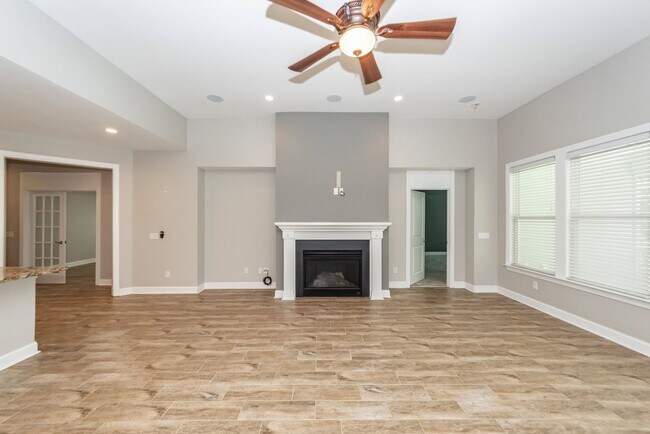 Building Photo - 2 Bedroom, 2 Bathroom Home in Cresswind 55+ - Summerville