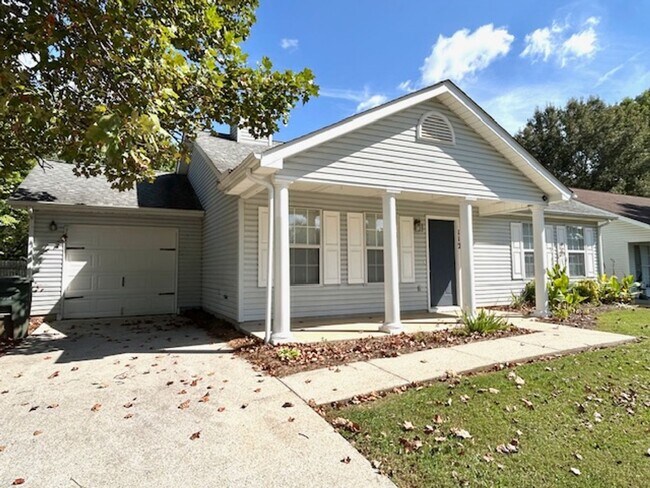 Building Photo - Beautiful 3 Bedroom 2 Bath Home in the Heart of Madison!