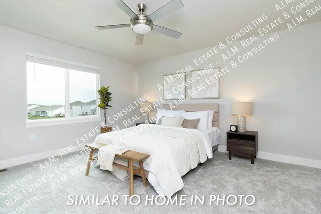 Building Photo - 6957 Poppy Ct