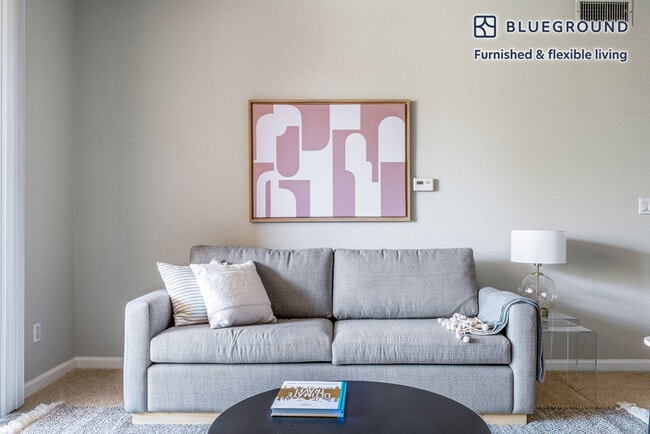 Building Photo - 1668 Hope Dr