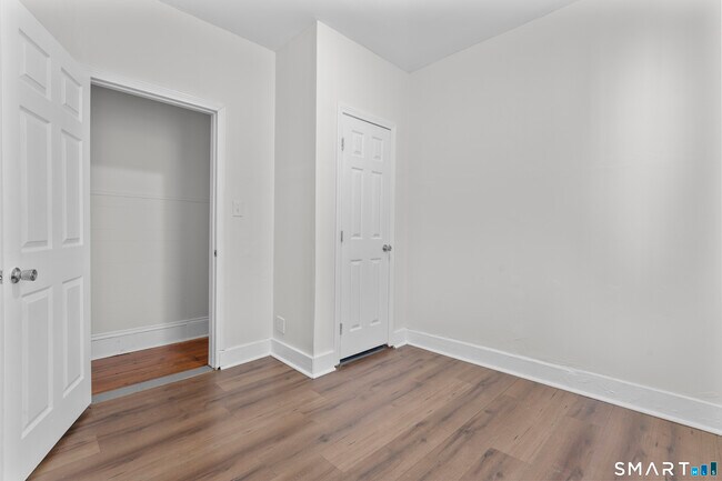 Building Photo - 394 Gregory St