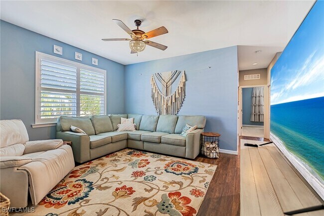 Building Photo - 10803 Alvara Way