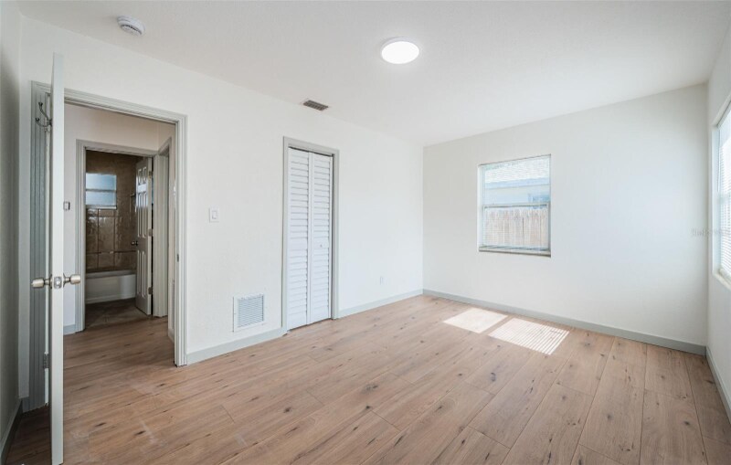 Building Photo - 6027 Illinois Ave