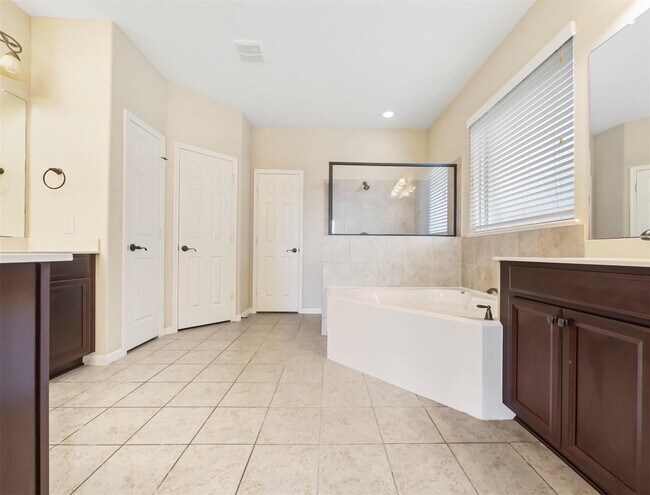 Building Photo - 4919 Blackwater Ln