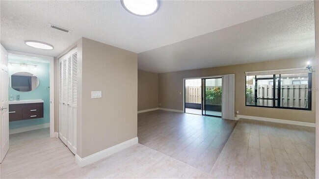 Building Photo - 202 Pine Cone Trail
