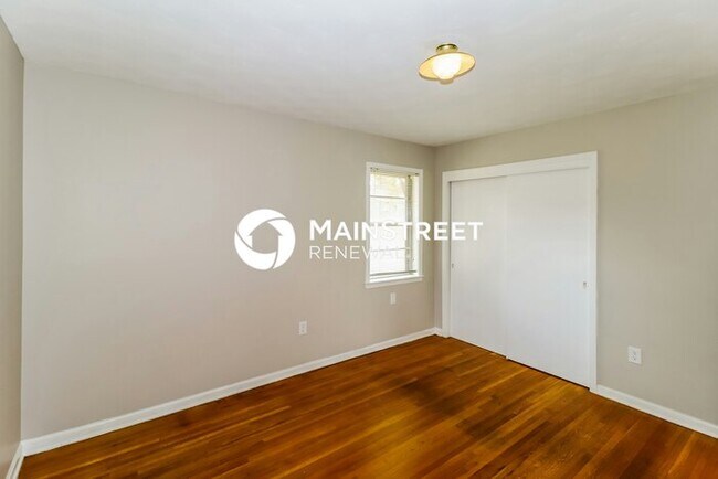 Building Photo - 3 Bedroom Pet-Friendly Home in Memphis, TN with Main Street Renewal