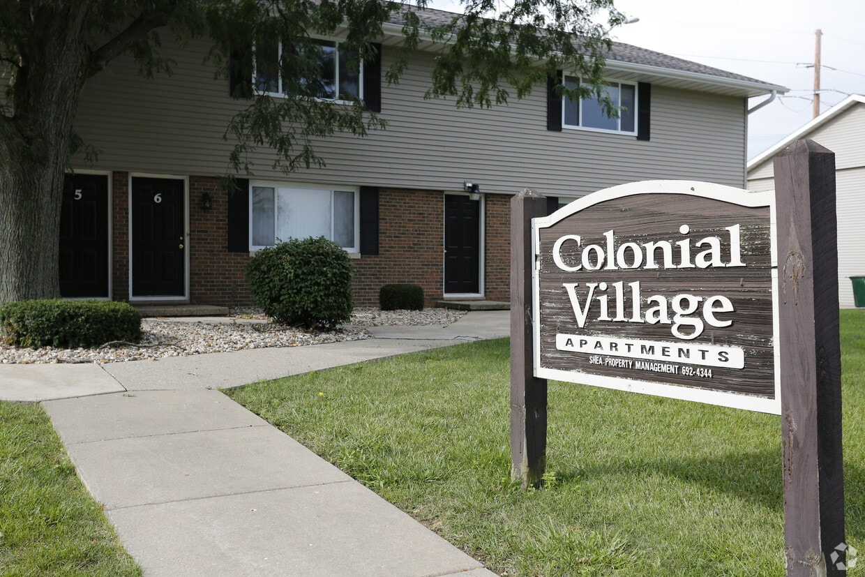Colonial Village - 1304-1316 W Jefferson St Washington IL 61571 | Apartment  Finder
