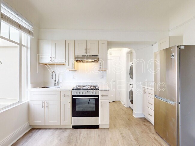 Primary Photo - 3272 21st St