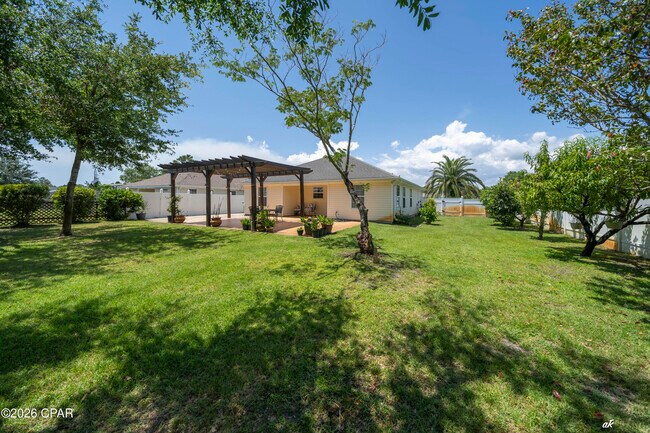 Building Photo - 420 Water Oak Cir