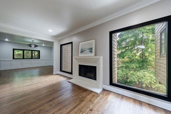 Building Photo - 459 Atlanta Country Club Dr