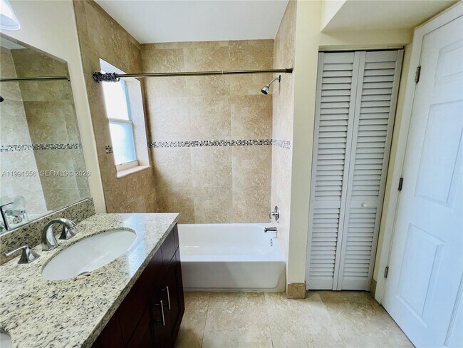 Building Photo - 10560 NW 57th Ct