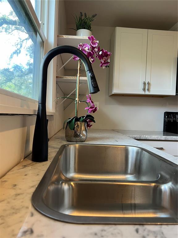 Building Photo - 1006 E 26th Ave