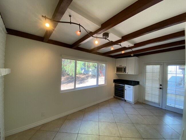 Building Photo - Beautiful La Mesa Single Family Home! Gourmet Kitchen! Large Enclosed Backyard!