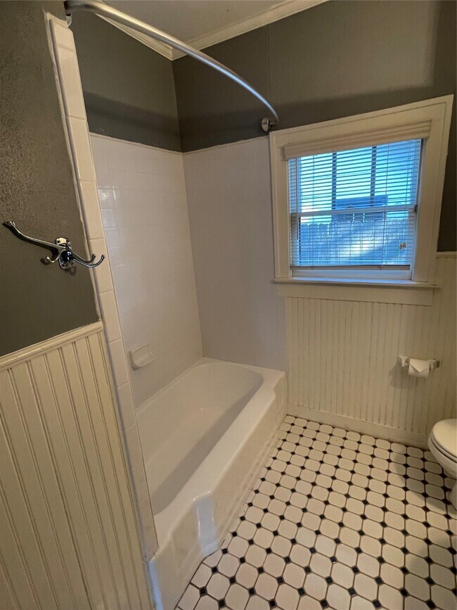 Building Photo - 4621 Michaux St