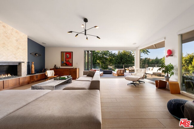 Building Photo - 279 Mabery Rd