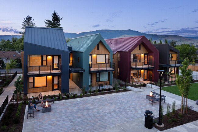 Building Photo - 168 Garfield St