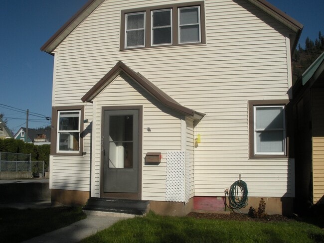 Primary Photo - Super cute house in Wallace near the school!