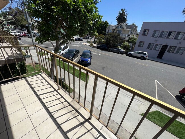 Building Photo - 2 Bedroom 2 Bath Spacious Condo For Rent in Long Beach Comes with Assigned Garage Space - Marketi...