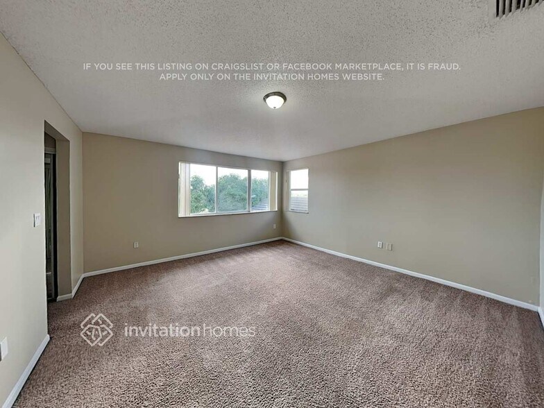 Building Photo - 15648 SW 112th Dr