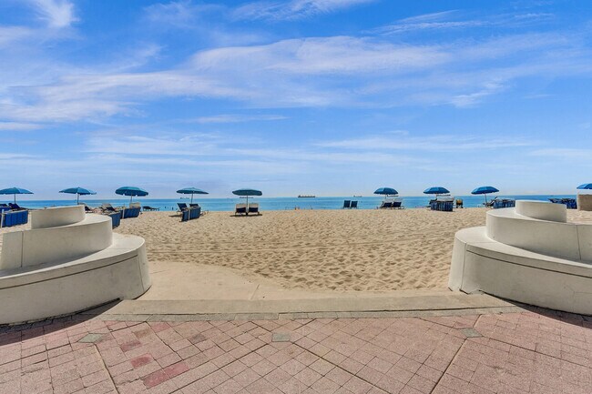 Building Photo - 525 N Fort Lauderdale Beach Blvd