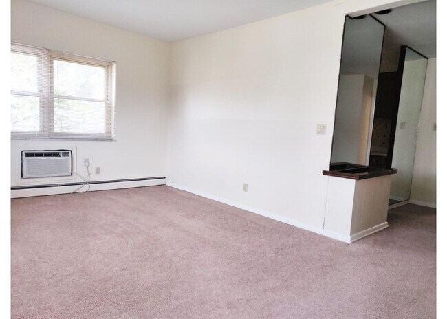 Interior Photo - McAlpin 353