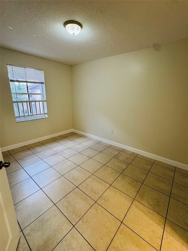 Building Photo - 3142 SW 129th Way