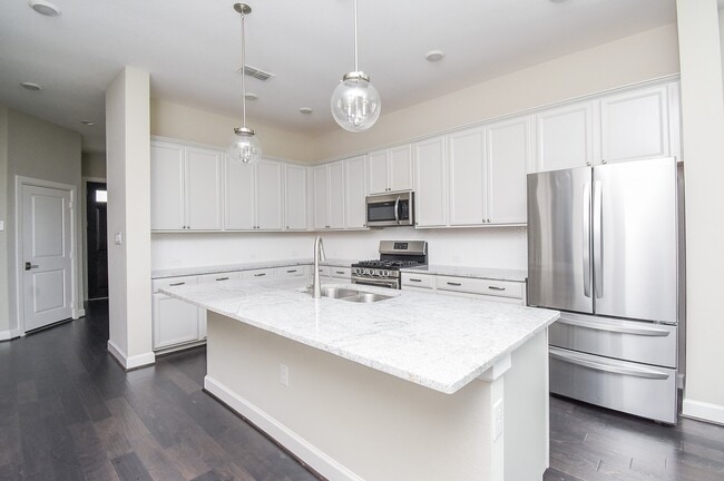 Building Photo - 19535 Shady Hike Ln